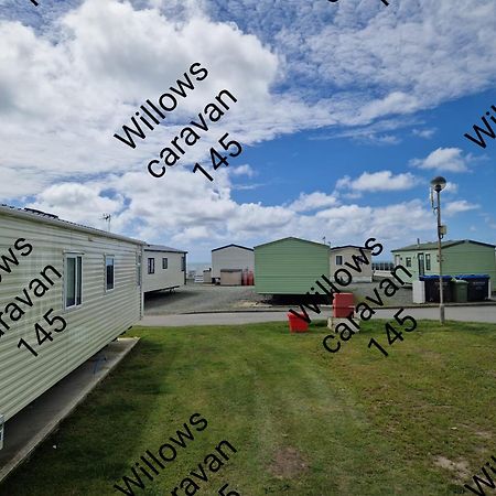 Willows Caravan 145 Llanddwywe Kültér fotó